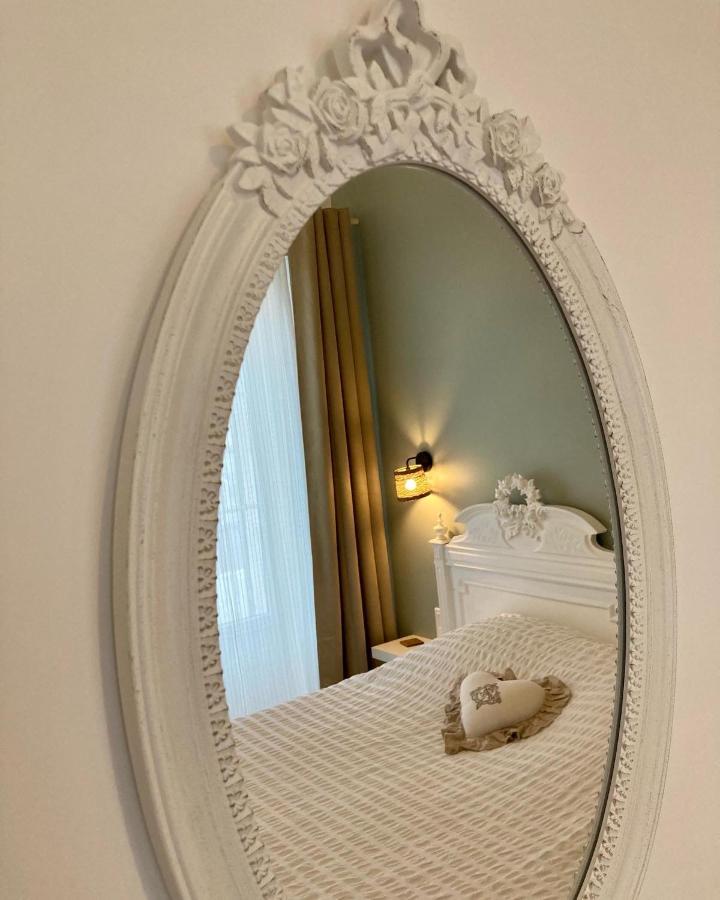 La Maison Virginie 1 A 2 Pers Charmant Hyper Centre- Cour- Parking- Linge- Fibre- Proximite Lac Canal Piscine モンタルジ エクステリア 写真